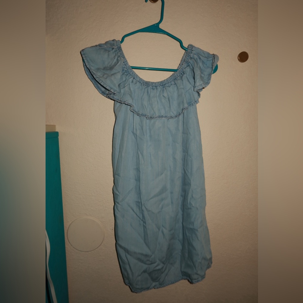 Light blue off the shoulder dress #offtheshoulder